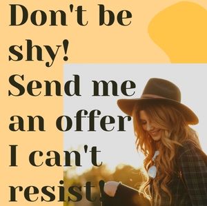 Like an item ?Make me an offer ! 👚👢👠👕